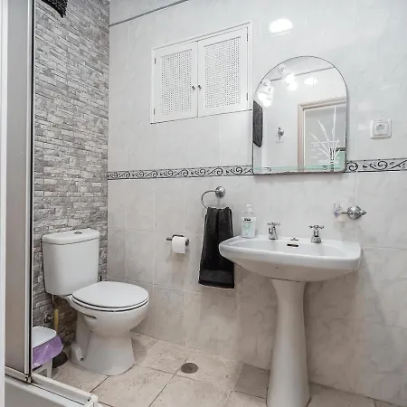 Lovely In With Terrace - Close To Appartement *