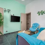 Lovely In With Terrace - Close To شقة